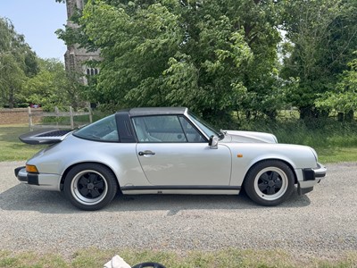 Lot 107 - 1989 Porsche 911 3.2 Targa Sport