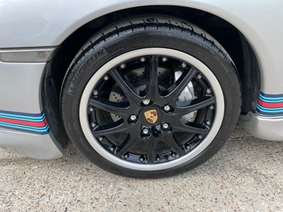 Lot 99 - 1999 Porsche 911 Carrera 4 Cabriolet