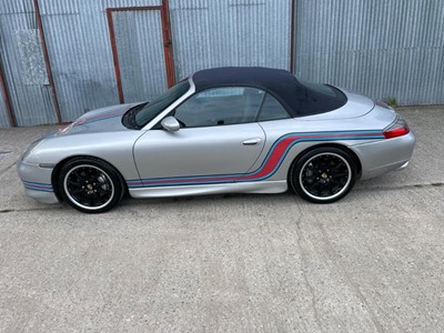 Lot 99 - 1999 Porsche 911 Carrera 4 Cabriolet