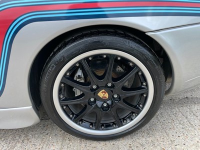 Lot 99 - 1999 Porsche 911 Carrera 4 Cabriolet