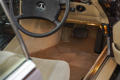 Lot 47 - 1980 Mercedes Benz 450 SLC