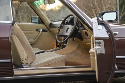 Lot 47 - 1980 Mercedes Benz 450 SLC