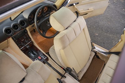 Lot 47 - 1980 Mercedes Benz 450 SLC