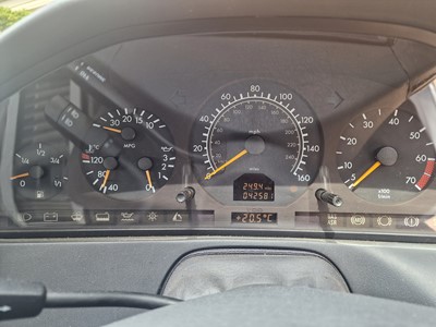 Lot 78 - 1998 Mercedes-Benz SL 500 '40th Anniversary' Limited Edition