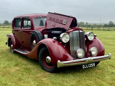Lot 24 - 1935 Packard Eight Club Sedan