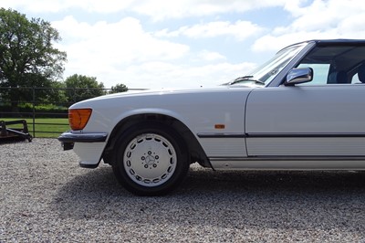 Lot 112 - 1989 Mercedes-Benz 300SL