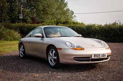 Lot 26 - 1997 Porsche 911 Carrera