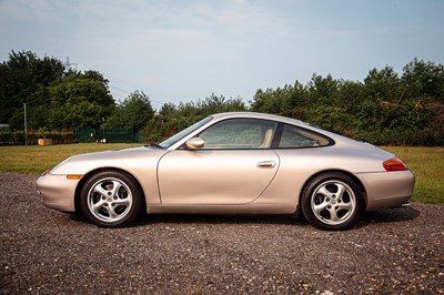Lot 26 - 1997 Porsche 911 Carrera