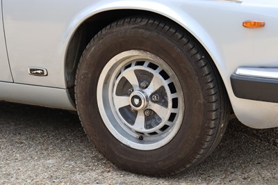 Lot 15 - 1981 Jaguar XJ12 HE