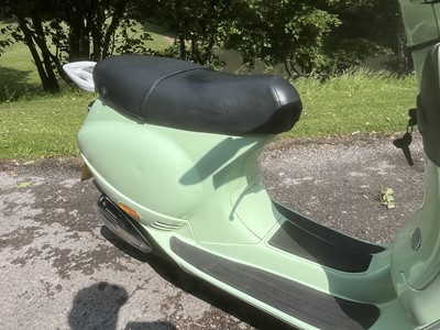 Lot 111 - 2002 Vespa ET4 125LE