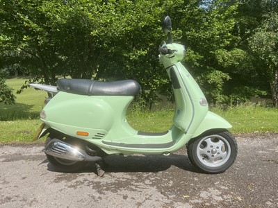 Lot 2002 Vespa ET4 125LE