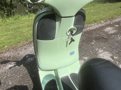Lot 111 - 2002 Vespa ET4 125LE