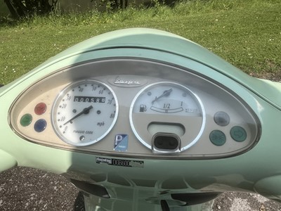 Lot 111 - 2002 Vespa ET4 125LE