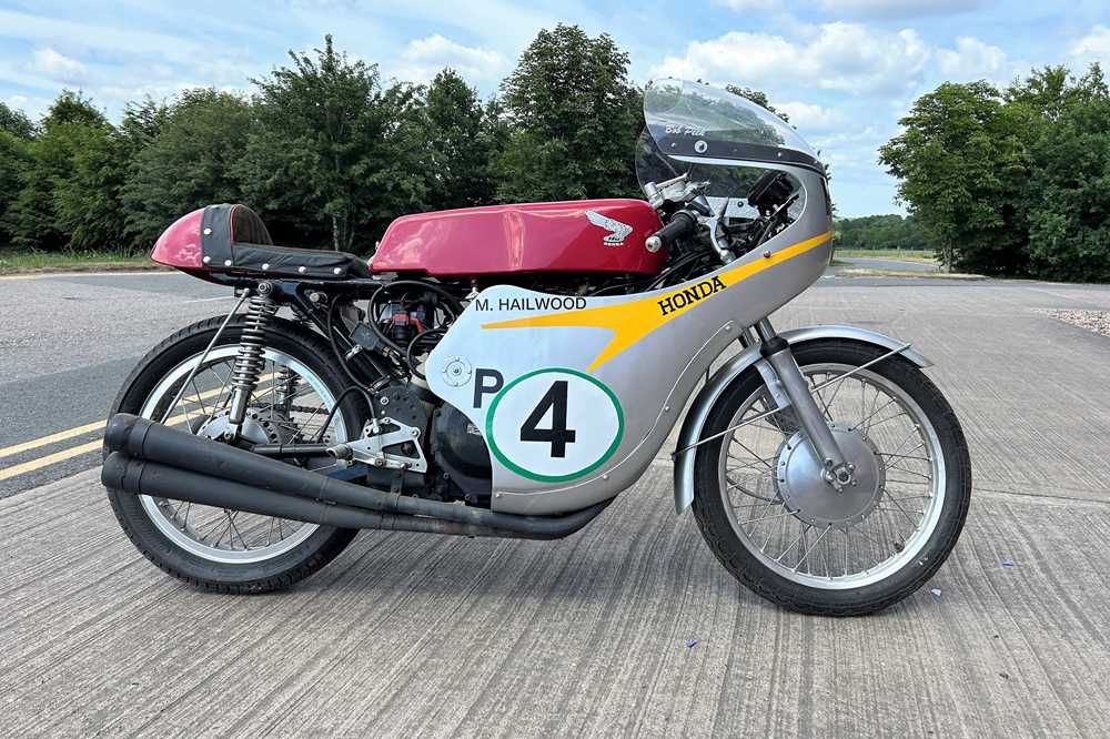 Lot 357 - c.1985 Honda 250RR Mike Hailwood Evocation
