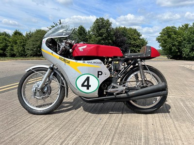 Lot 357 - c.1985 Honda 250RR Mike Hailwood Evocation
