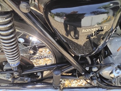 Lot 249 - 1977 Triumph T140 Bonneville