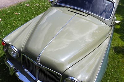 Lot 116 - 1961 Rover P4 100