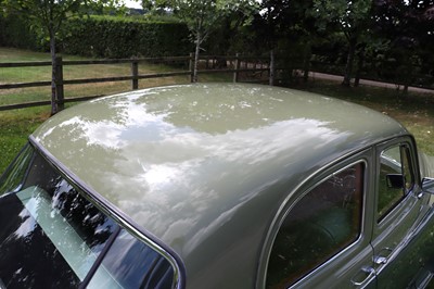 Lot 116 - 1961 Rover P4 100