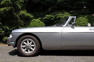 Lot 10 - 1968 MG B Roadster