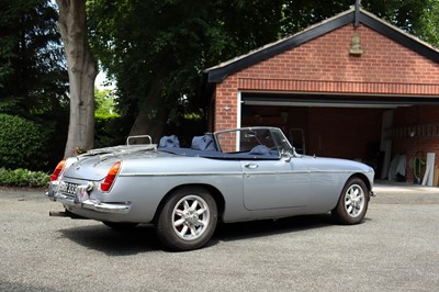 Lot 10 - 1968 MG B Roadster