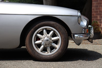 Lot 10 - 1968 MG B Roadster