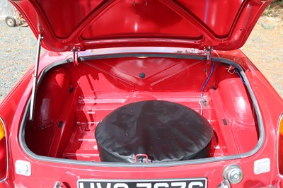 Lot 70 - 1977 MG B Roadster