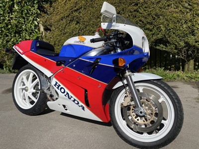 Lot 287 - 1988 Honda RC30