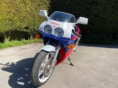 Lot 287 - 1988 Honda RC30