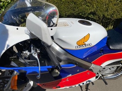 Lot 287 - 1988 Honda RC30