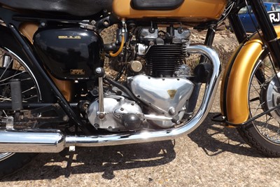 Lot 238 - 1958 Triumph Thunderbird