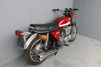 Lot 239 - 1973 Suzuki GT380J