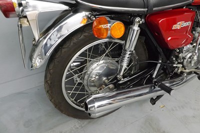 Lot 239 - 1973 Suzuki GT380J