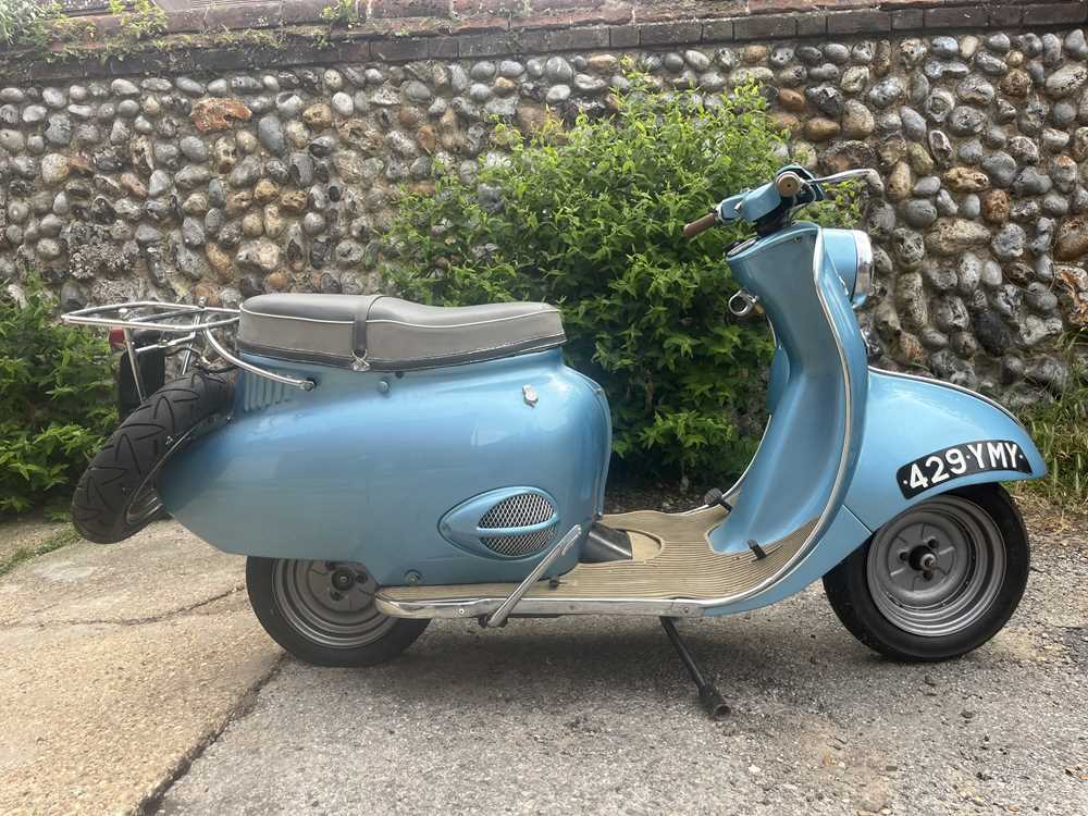 Lot 107 - 1960 Triumph Tigress 175