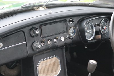 Lot 131 - 1964 MG B Roadster