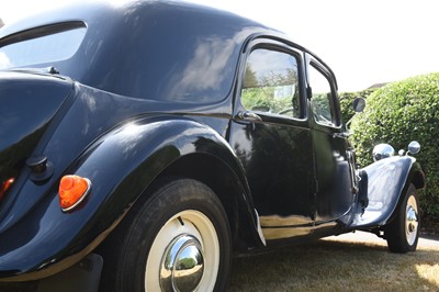 Lot 112 - 1954 Citroen Traction Avant Light 15