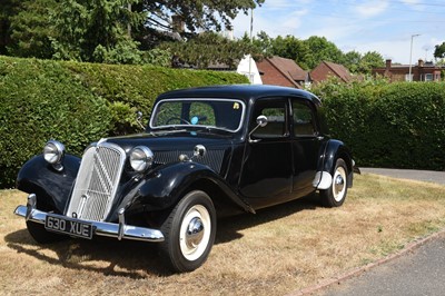 Lot 112 - 1954 Citroen Traction Avant Light 15