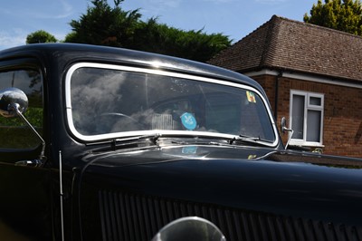 Lot 112 - 1954 Citroen Traction Avant Light 15