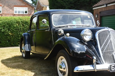 Lot 112 - 1954 Citroen Traction Avant Light 15