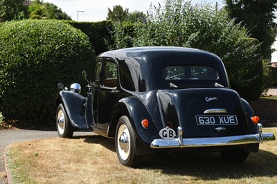 Lot 112 - 1954 Citroen Traction Avant Light 15