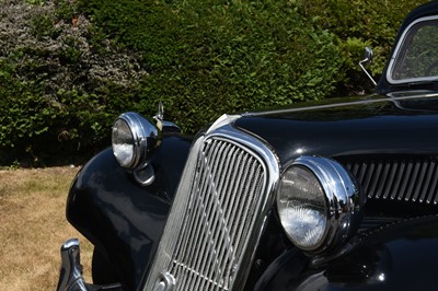 Lot 112 - 1954 Citroen Traction Avant Light 15