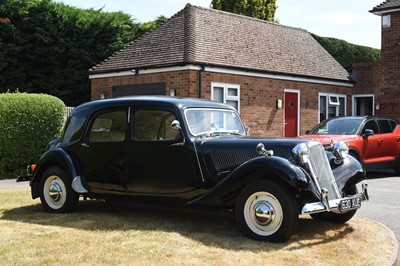 Lot 112 - 1954 Citroen Traction Avant Light 15