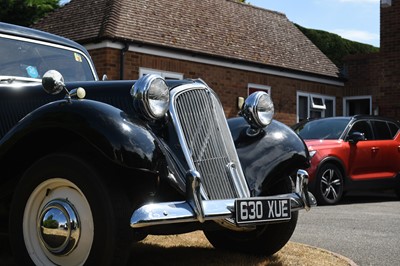 Lot 112 - 1954 Citroen Traction Avant Light 15