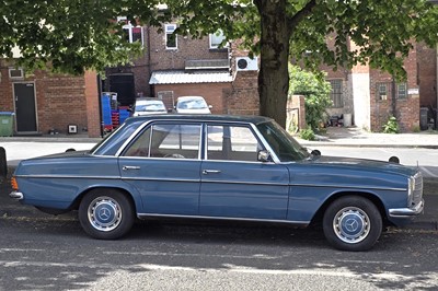 Lot 115 - 1976 Mercedes-Benz 200 Saloon