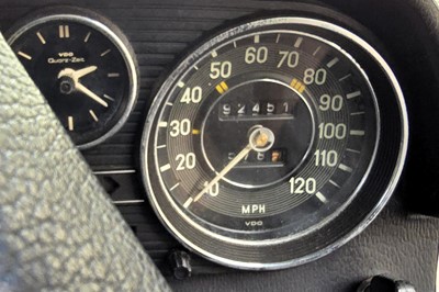 Lot 115 - 1976 Mercedes-Benz 200 Saloon