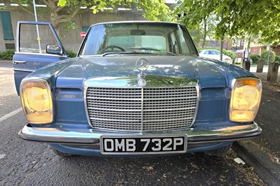 Lot 115 - 1976 Mercedes-Benz 200 Saloon