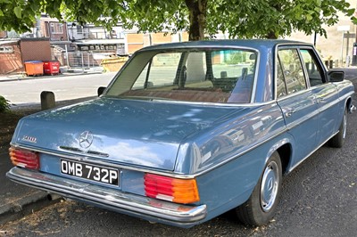 Lot 115 - 1976 Mercedes-Benz 200 Saloon