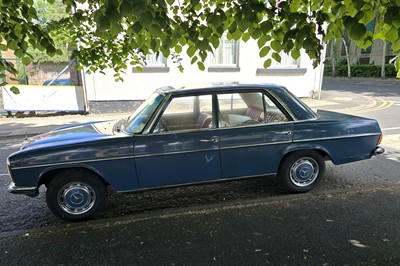 Lot 115 - 1976 Mercedes-Benz 200 Saloon