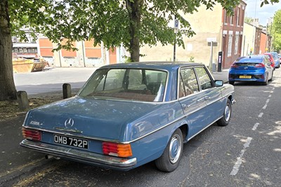 Lot 115 - 1976 Mercedes-Benz 200 Saloon