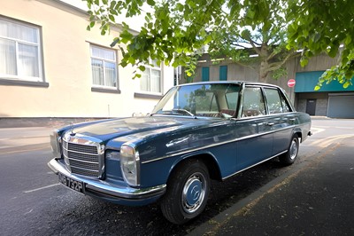 Lot 115 - 1976 Mercedes-Benz 200 Saloon