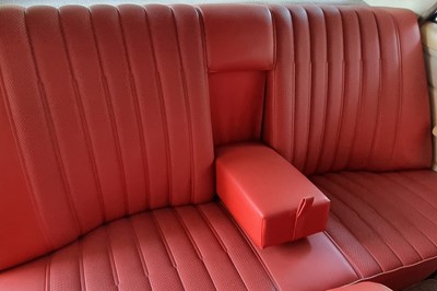 Lot 115 - 1976 Mercedes-Benz 200 Saloon